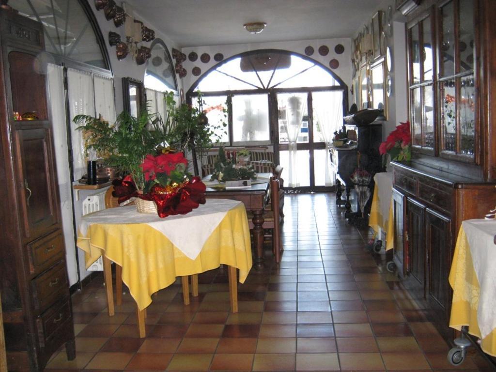 Albergotto Natalina Grazzano Badoglio Luaran gambar